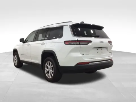 Another view of 2022 Jeep Grand Cherokee L Limited for sale in Hortonville, WI at Gregg Young Hortonville Ford