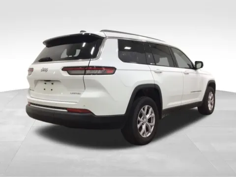 More photos of 2022 Jeep Grand Cherokee L Limited at Gregg Young Hortonville Ford, WI