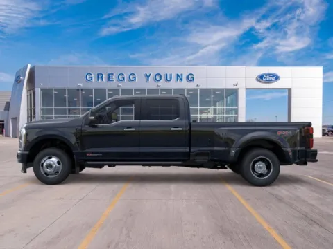 More photos of 2026 Ford F-350SD Platinum at Gregg Young Hortonville Ford, WI