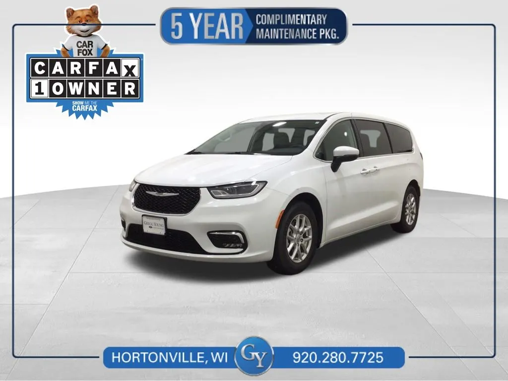 2023 Chrysler Pacifica Touring L for sale in Hortonville, WI