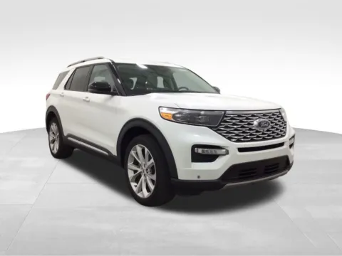 More photos of 2022 Ford Explorer Platinum at Gregg Young Hortonville Ford, WI