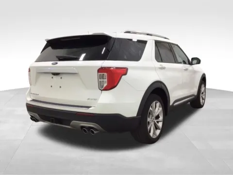 More photos of 2022 Ford Explorer Platinum at Gregg Young Hortonville Ford, WI