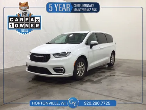 White 2023 Chrysler Pacifica Touring L for sale in Hortonville, WI