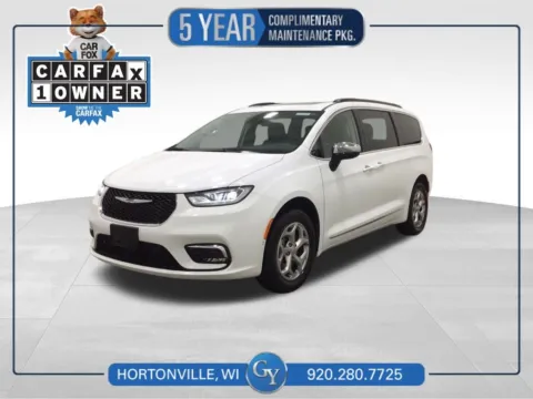 White 2023 Chrysler Pacifica Limited for sale in Hortonville, WI