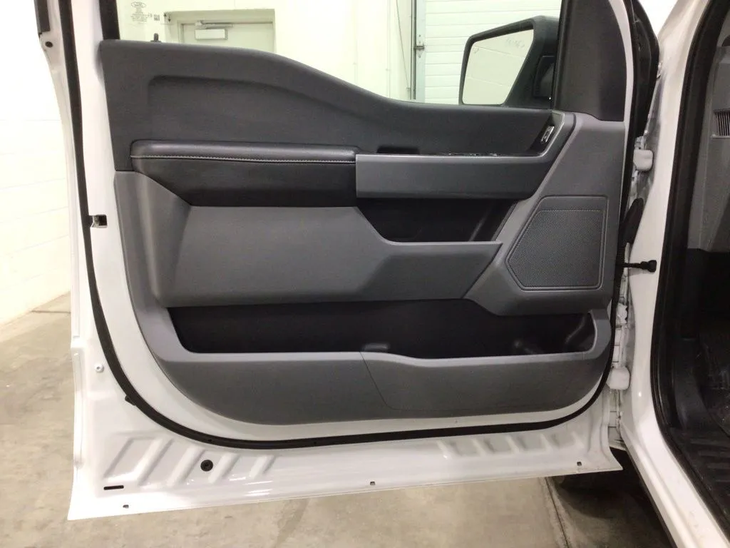2023 Ford F-150 XLT - Photo 17