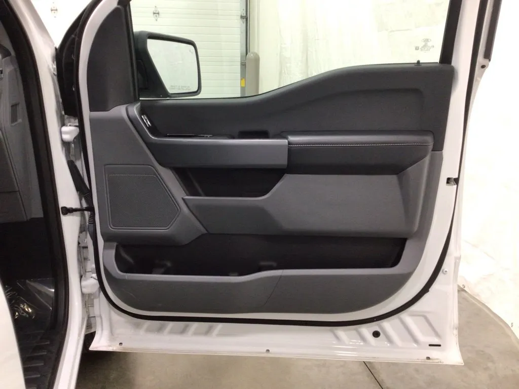 2023 Ford F-150 XLT - Photo 32