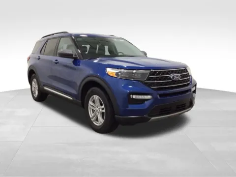 More photos of 2023 Ford Explorer XLT at Gregg Young Hortonville Ford, WI