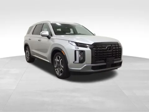 More photos of 2023 Hyundai Palisade Limited at Gregg Young Hortonville Ford, WI