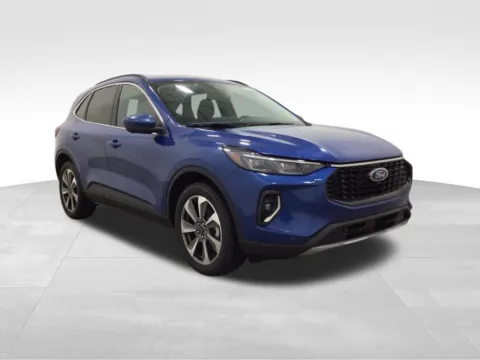 More photos of 2023 Ford Escape Platinum at Gregg Young Hortonville Ford, WI