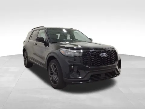 More photos of 2025 Ford Explorer ST-Line at Gregg Young Hortonville Ford, WI