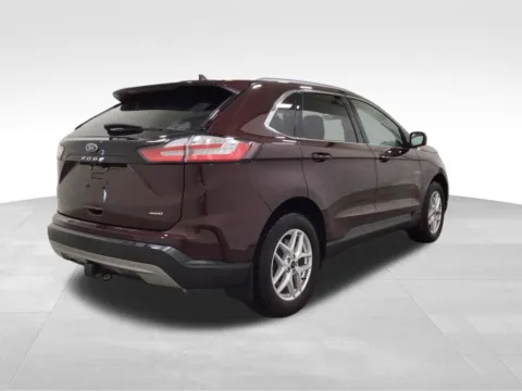 More photos of 2024 Ford Edge SEL at Gregg Young Hortonville Ford, WI