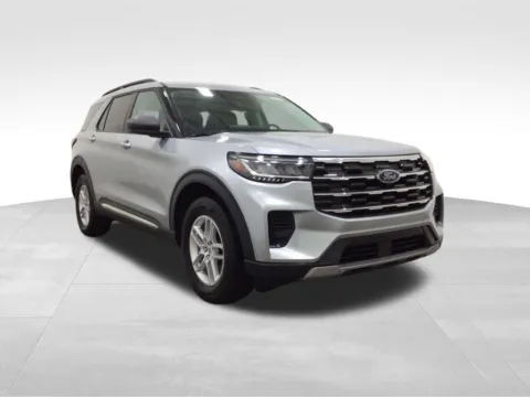 More photos of 2025 Ford Explorer Active at Gregg Young Hortonville Ford, WI
