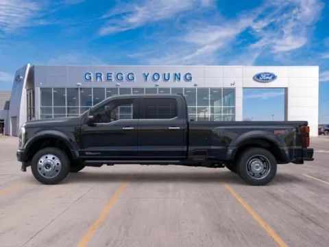 More photos of 2026 Ford F-450SD Platinum at Gregg Young Hortonville Ford, WI