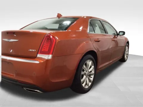 More photos of 2021 Chrysler 300 Touring at Gregg Young Hortonville Ford, WI
