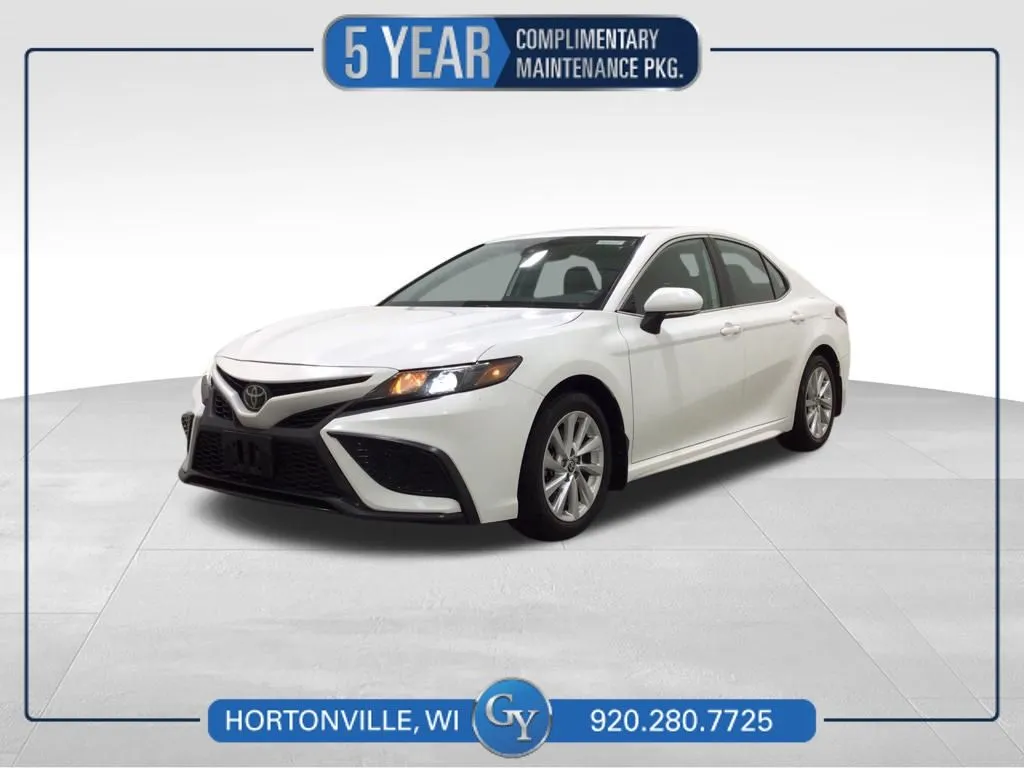 White 2023 Toyota Camry SE for sale in Hortonville, WI