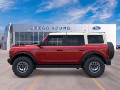 More photos of 2026 Ford Bronco Outer Banks at Gregg Young Hortonville Ford, WI