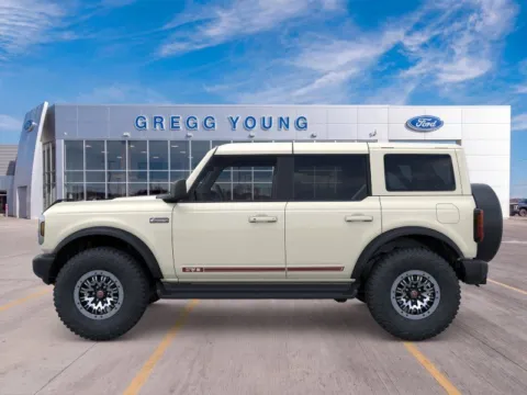 More photos of 2026 Ford Bronco Outer Banks at Gregg Young Hortonville Ford, WI