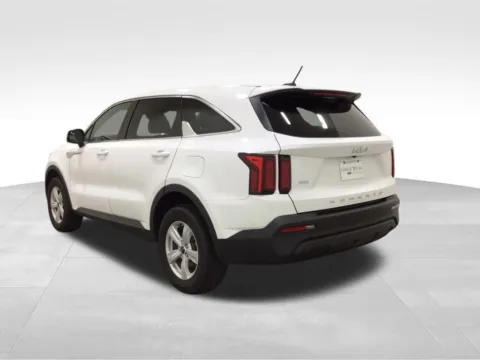 Another view of 2022 Kia Sorento LX for sale in Hortonville, WI at Gregg Young Hortonville Ford