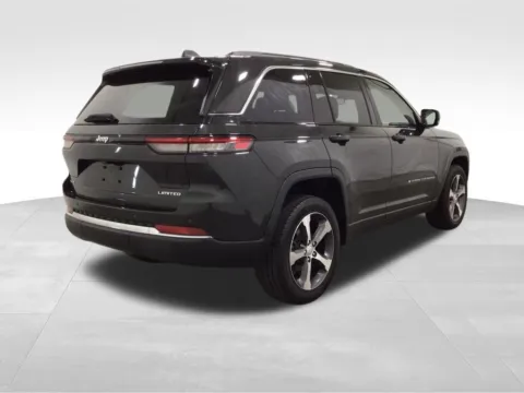 More photos of 2023 Jeep Grand Cherokee Limited at Gregg Young Hortonville Ford, WI