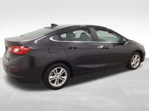 More photos of 2017 Chevrolet Cruze LT at Gregg Young Hortonville Ford, WI