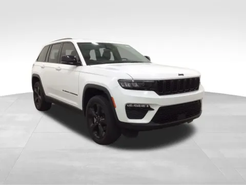 More photos of 2023 Jeep Grand Cherokee Limited at Gregg Young Hortonville Ford, WI