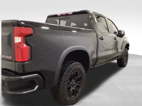 More photos of 2022 Chevrolet Silverado 1500 ZR2 at Gregg Young Hortonville Ford, WI
