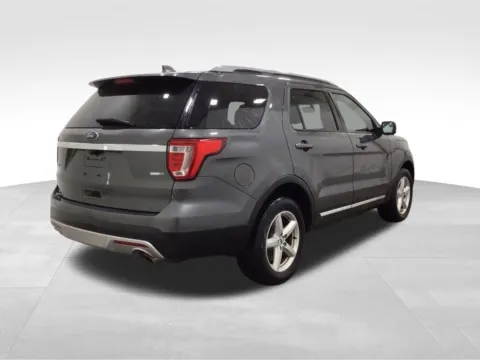 More photos of 2016 Ford Explorer XLT at Gregg Young Hortonville Ford, WI