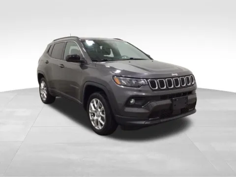 More photos of 2023 Jeep Compass Latitude Lux at Gregg Young Hortonville Ford, WI