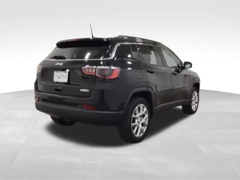 More photos of 2023 Jeep Compass Latitude Lux at Gregg Young Hortonville Ford, WI