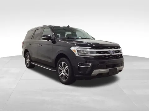 More photos of 2022 Ford Expedition Limited at Gregg Young Hortonville Ford, WI