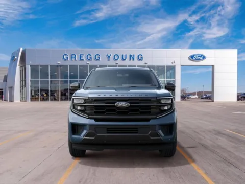 More photos of 2027 Ford Expedition Max Platinum at Gregg Young Hortonville Ford, WI