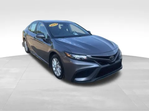More photos of 2024 Toyota Camry SE at Gregg Young Hortonville Ford, WI
