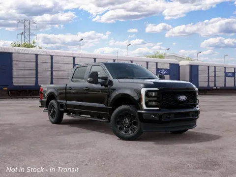 More photos of 2027 Ford F-250SD XLT at Gregg Young Hortonville Ford, WI