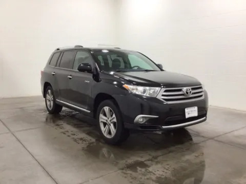 More photos of 2013 Toyota Highlander Limited at Gregg Young Hortonville Ford, WI