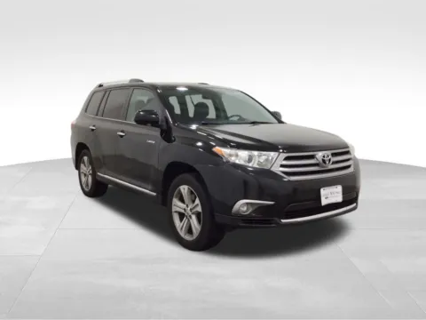 More photos of 2013 Toyota Highlander Limited at Gregg Young Hortonville Ford, WI