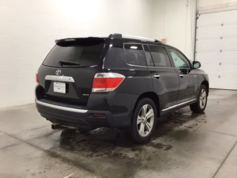 More photos of 2013 Toyota Highlander Limited at Gregg Young Hortonville Ford, WI