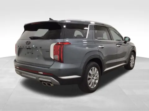 More photos of 2025 Hyundai Palisade SEL at Gregg Young Hortonville Ford, WI