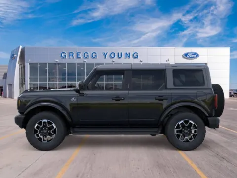 More photos of 2026 Ford Bronco Outer Banks at Gregg Young Hortonville Ford, WI