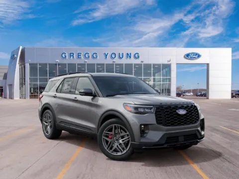 More photos of 2027 Ford Explorer ST-Line at Gregg Young Hortonville Ford, WI