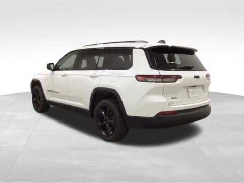 Another view of 2023 Jeep Grand Cherokee L Altitude for sale in Hortonville, WI at Gregg Young Hortonville Ford