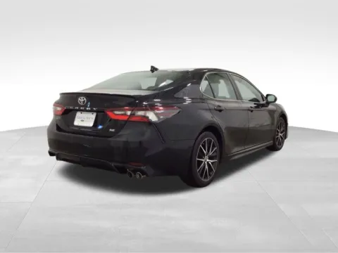 More photos of 2022 Toyota Camry SE at Gregg Young Hortonville Ford, WI