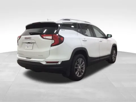 More photos of 2022 GMC Terrain SLT at Gregg Young Hortonville Ford, WI