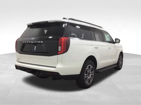 More photos of 2025 Ford Expedition Active at Gregg Young Hortonville Ford, WI