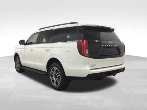 Another view of 2025 Ford Expedition Active for sale in Hortonville, WI at Gregg Young Hortonville Ford