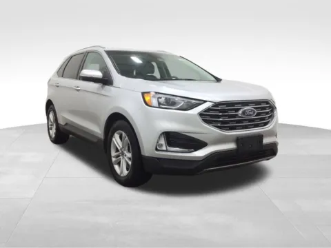 More photos of 2019 Ford Edge SEL at Gregg Young Hortonville Ford, WI