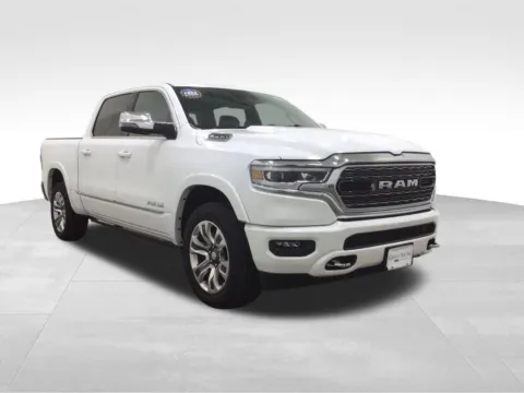 More photos of 2023 Ram 1500 Limited at Gregg Young Hortonville Ford, WI