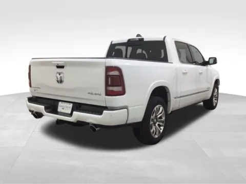 More photos of 2023 Ram 1500 Limited at Gregg Young Hortonville Ford, WI