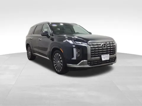 More photos of 2024 Hyundai Palisade Calligraphy at Gregg Young Hortonville Ford, WI