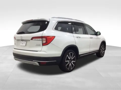 Another view of 2021 Honda Pilot Elite for sale in Hortonville, WI at Gregg Young Hortonville Ford
