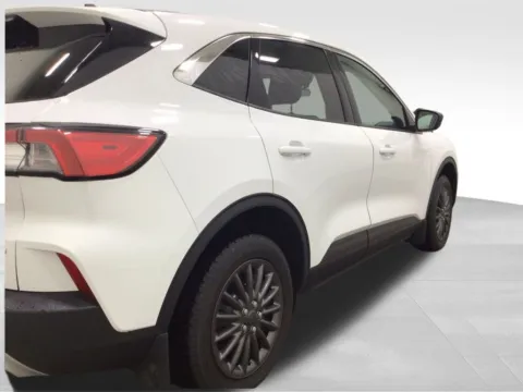 More photos of 2022 Ford Escape SE at Gregg Young Hortonville Ford, WI